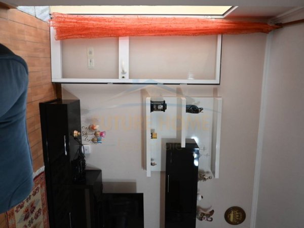 Tirane, jepet me qera apartament 2+1 Kati 3, 105 m² 680 € (Rrugën e Dibrës)