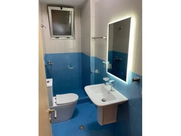 Tirane, shitet apartament 2+1 Kati 10, 90 m² 195.000 € (KOMUNA PARISIT)