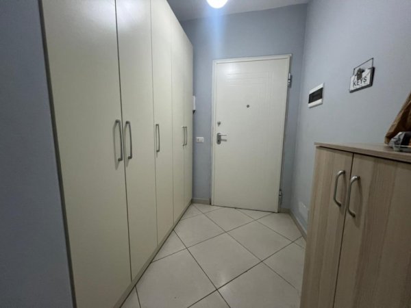 Tirane, jepet me qera apartament 2+1 , 80 m² 580 € (Kompleksi Tower Bridge 3, Rruga e Dibres)