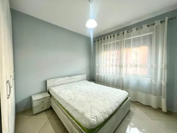 Tirane, jepet me qera apartament 2+1 , 80 m² 580 € (Kompleksi Tower Bridge 3, Rruga e Dibres)