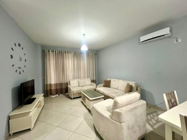 Tirane, jepet me qera apartament 2+1 , 80 m² 580 € (Kompleksi Tower Bridge 3, Rruga e Dibres)