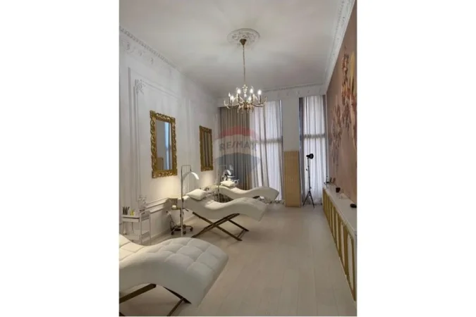 Tirane, shitet ambjent biznesi , 79 m² (Rruga e Kavajës, Tiranë(ID: 530261038-4744)