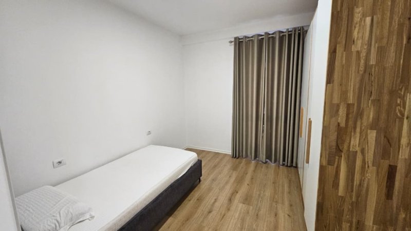 Tirane, jepet me qera apartament 3+1 Kati 6, 110 m² 900 € (Rezidenca Green Harmony, Rruga Xhanfize Keko)