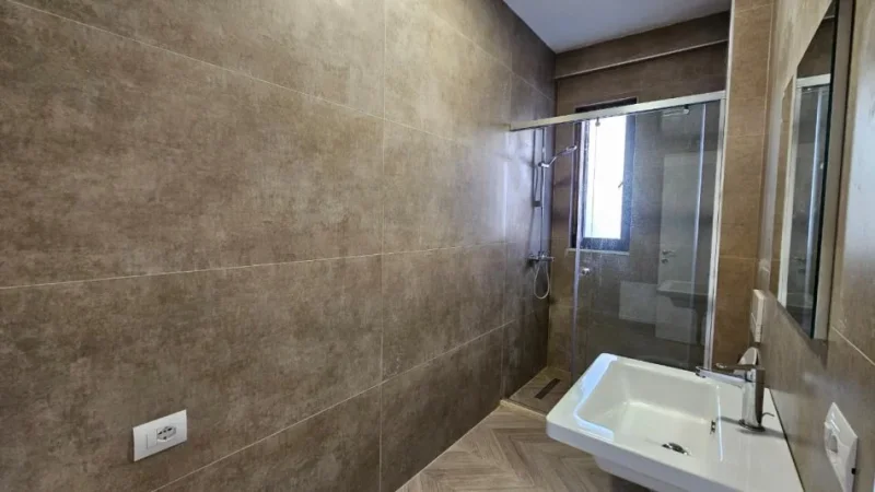 Tirane, jepet me qera apartament 3+1 Kati 6, 110 m² 900 € (Rezidenca Green Harmony, Rruga Xhanfize Keko)