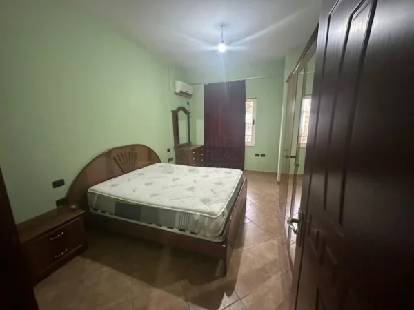 Tirane, jepet me qera apartament 2+1 Kati 2, 110 m² 350 € (Kombinat)