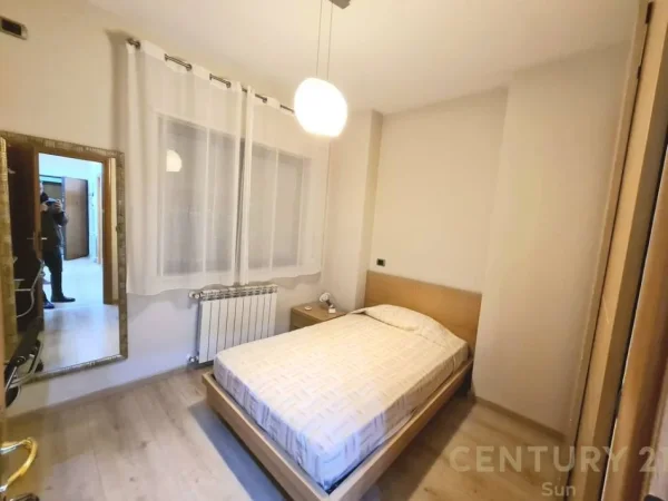 Tirane, jepet me qera apartament 2+1 Kati 4, 100 m² 1.200 € (Liqeni Artificial)