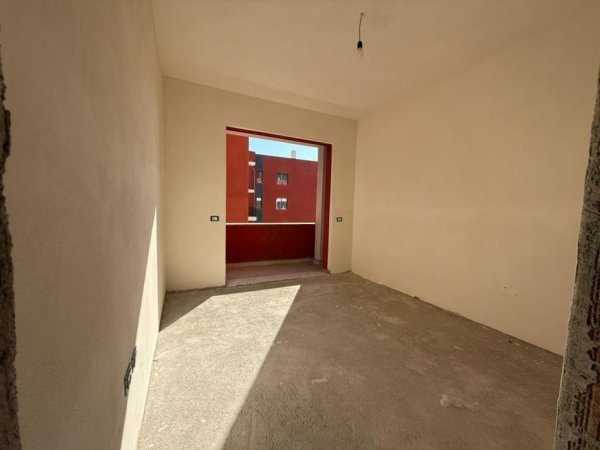 Tirane, shitet apartament 2+1 Kati 7, 98 m² 161.500 € (Oxhaku)