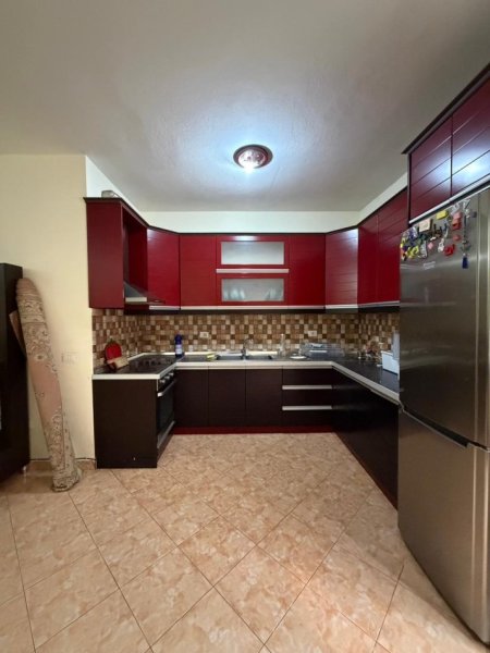 jepet me qera apartament 2+1, 40 000 aLL