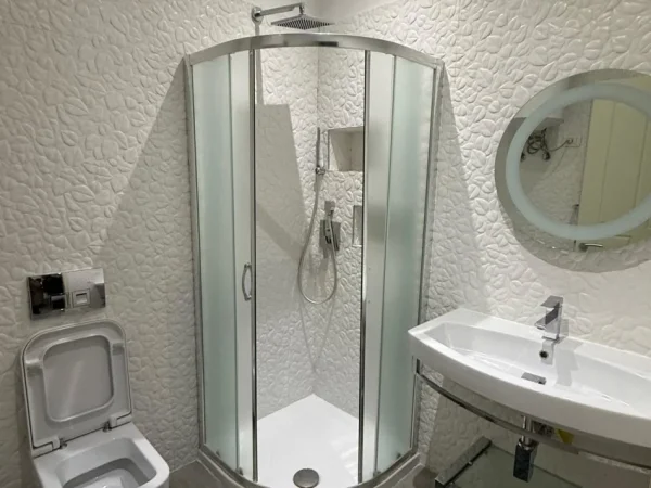 Tirane, shitet apartament 1+1+Ballkon Kati 4, 63 m² 170.000 € (Kompleksi Delijorgji)