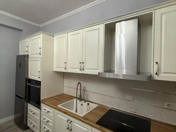 Tirane, shitet apartament 1+1+Ballkon Kati 4, 63 m² 170.000 € (Kompleksi Delijorgji)