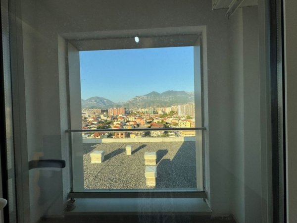 Tirane, jepet me qera zyre Kati 9, 80 m² (Rruga Siri Kodra)