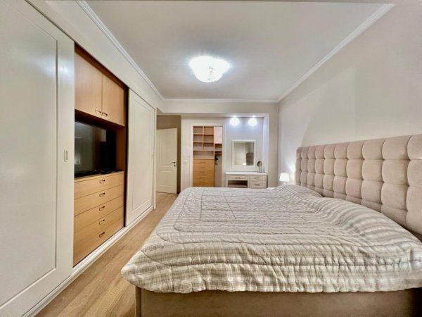 Tirane, jepet me qera apartament 2+1+Ballkon Kati 2, 95 m² 1.100 € (Don Bosko)