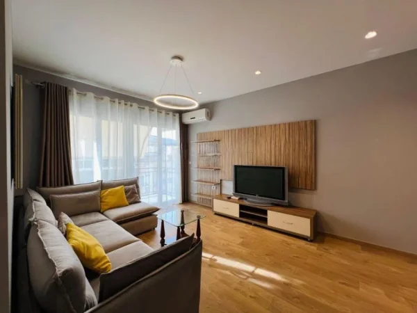 Tirane, shitet apartament 2+1+Ballkon Kati 10, 95 m² 195.000 € (Komuna)