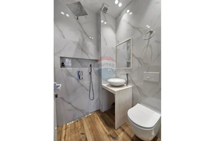 Tirane, shitet apartament 1+1 Kati 4, 78 m² 185.000 € (Sheshi Adem Jashari, Tiranë(ID: 530191074-120)