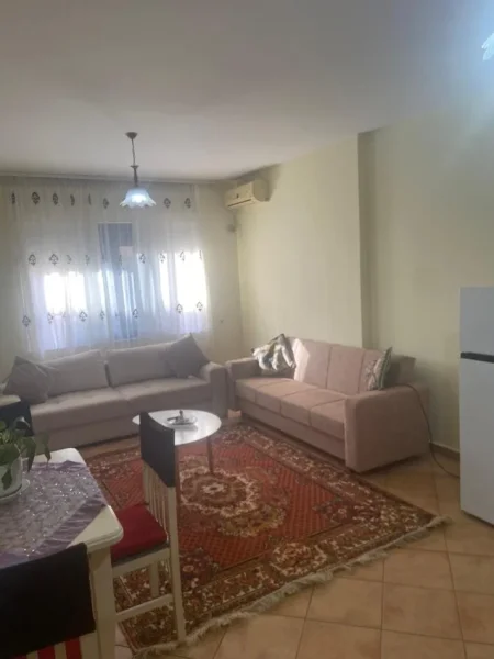 Tirane, jepet me qera apartament 1+1+Ballkon Kati 2, 60 m² 520 € (Rruga Riza Cerova)