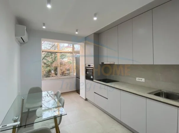 Tirane, jepet me qera apartament 1+1 Kati 3, 66 m² 625 € (shkolla e baletit)