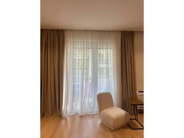 Tirane, jepet me qera apartament 1+1+Aneks+Ballkon Kati 2, 114 m² 800 € (Liqeni i thate)