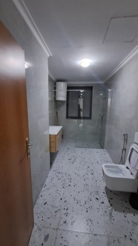 Tirane, jepet me qera Kati 2, 130 m² 700 € (TEK NENTKATESHI)