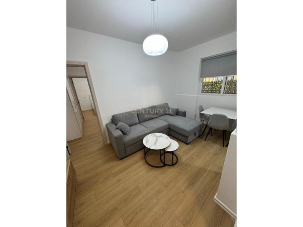 Tirane, jepet me qera apartament 2+1 Kati 1, 1 m² 550 € (Kodra e Diellit)