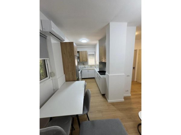 Tirane, jepet me qera apartament 2+1 Kati 1, 1 m² 550 € (Kodra e Diellit)