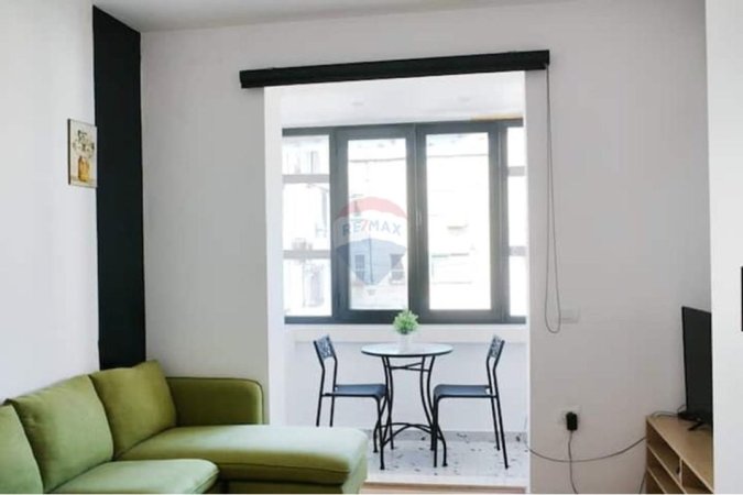 Tirane, shitet apartament 2+1 Kati 4, 