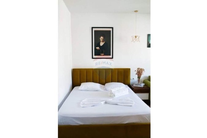 Tirane, shitet apartament 2+1 Kati 4, 