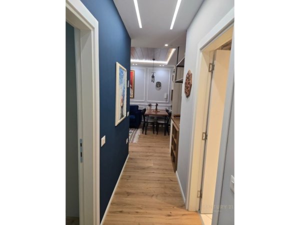 Tirane, jepet me qera apartament 2+1+Ballkon Kati 9, 91 m² 750 € (Don Bosko)