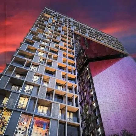 Tirane, shitet apartament 1+1+Ballkon Kati 12, 83 m² 223.800 € (Komuna Parisit)