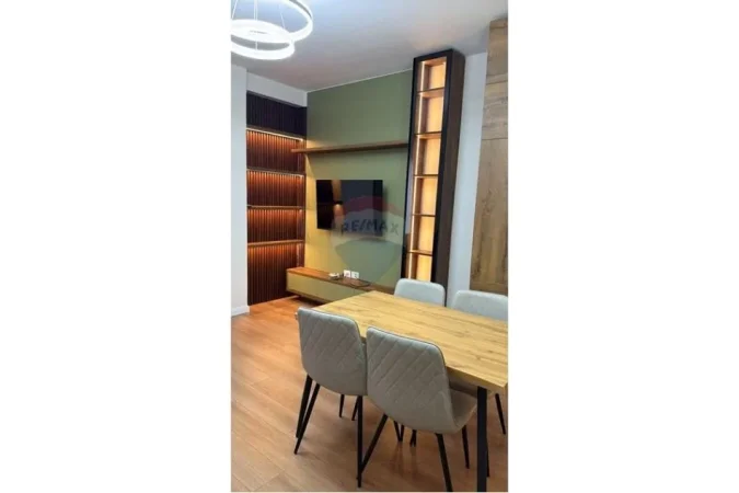 Tirane, jepet me qera apartament 1+1 , 