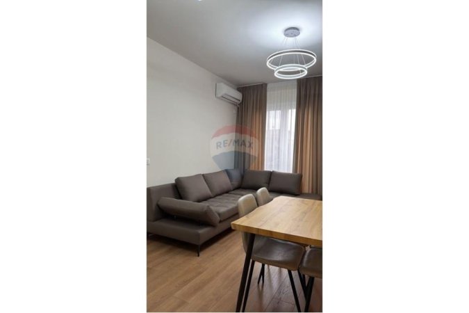 Tirane, jepet me qera apartament 1+1 , 