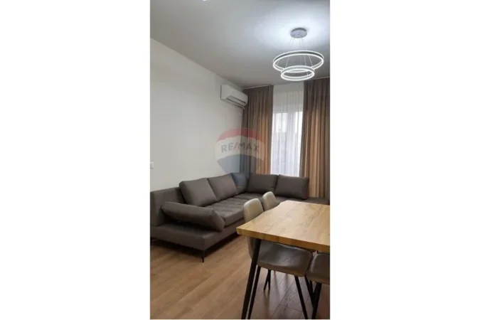 Tirane, jepet me qera apartament 1+1 , 