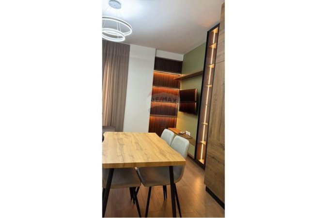 Tirane, jepet me qera apartament 1+1 , 