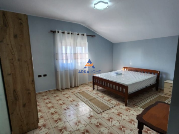 Tirane, jepet me qera apartament 2+1+Ballkon Kati 4, 80 m² 450 € 