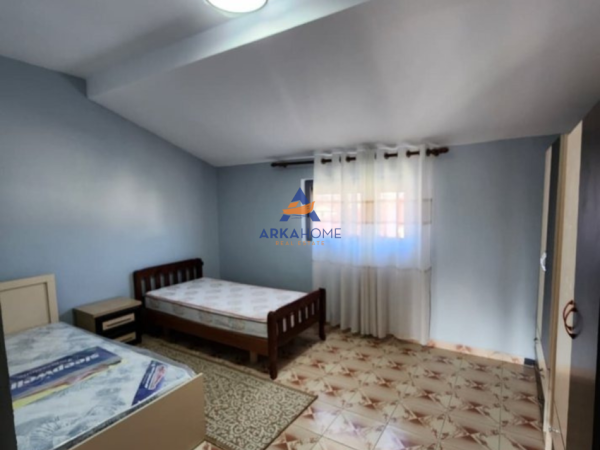 Tirane, jepet me qera apartament 2+1+Ballkon Kati 4, 80 m² 450 € 