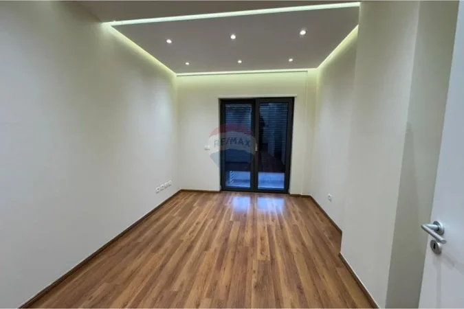 Tirane, shitet apartament 3+1 Kati 9, 146 m² 395.000 € (Sheshi Karl Topia, Tiranë(ID: 530261046-452)
