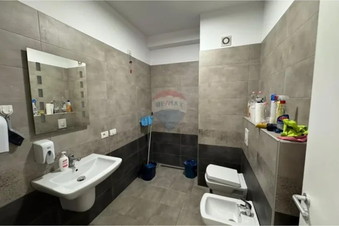 Tirane, shitet apartament 3+1 Kati 9, 146 m² 395.000 € (Sheshi Karl Topia, Tiranë(ID: 530261046-452)