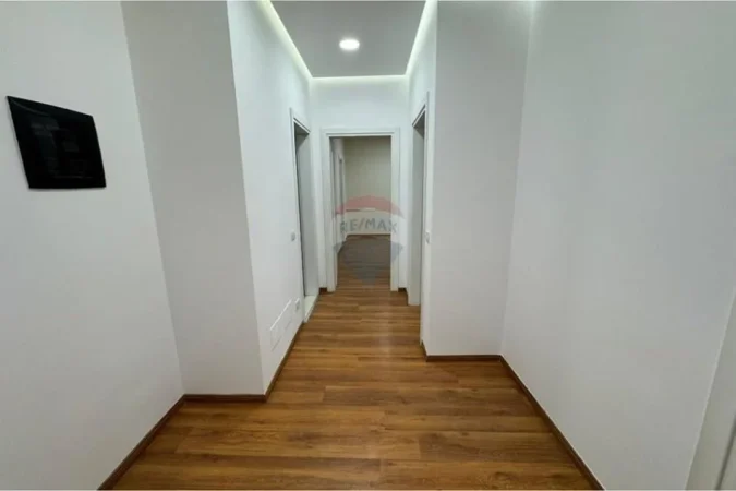 Tirane, shitet apartament 3+1 Kati 9, 146 m² 395.000 € (Sheshi Karl Topia, Tiranë(ID: 530261046-452)