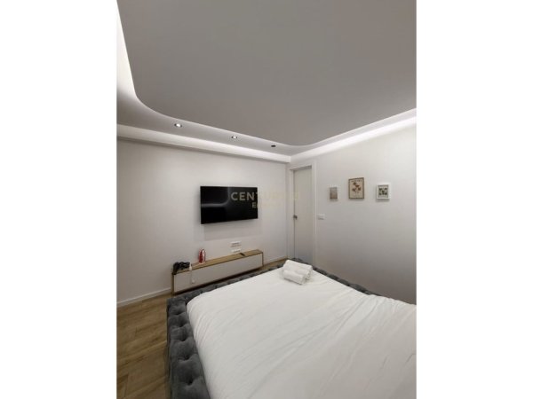Tirane, jepet me qera apartament 1+1 Kati 0, 62 m² 550 € (21 Dhjetori)