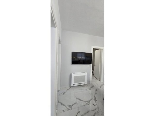 Tirane, jepet me qera apartament 2+1 Kati 3, 83 m² 630 € (Liqeni Thate)