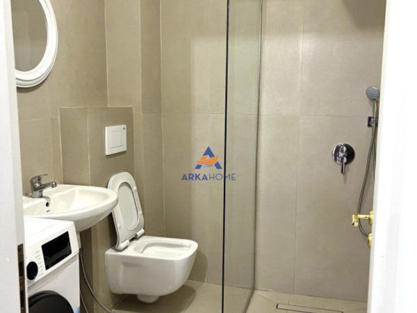 Tirane, jepet me qera apartament duplex 2+1+Ballkon Kati 3, 75 m² 800 € 