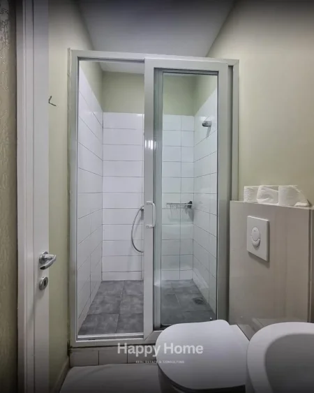 Tirane, shitet apartament , 192 m² 