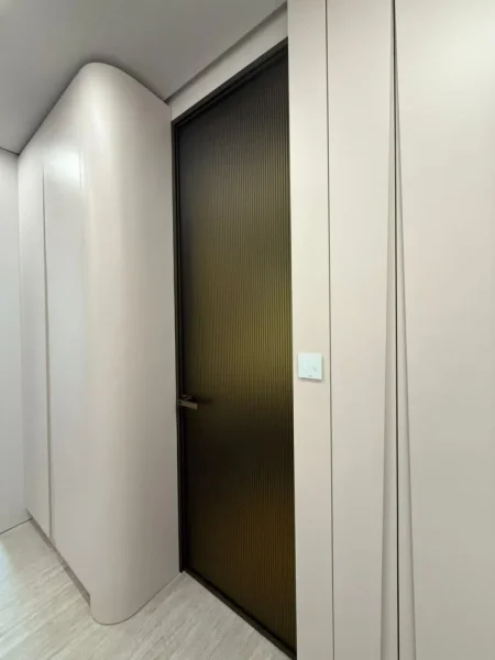 Tirane, jepet me qera apartament 1+1+Aneks+Ballkon Kati 13, 70 m² 1.200 € 