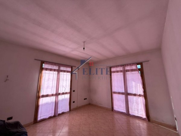 Tirane, shitet shtepi , 394 m² 400.000 € (Ibe e Poshtme)