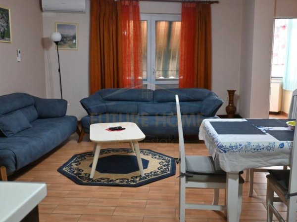 Tirane, jepet me qera apartament 2+1 Kati 3, 105 m² 680 € (rruga e dibres)