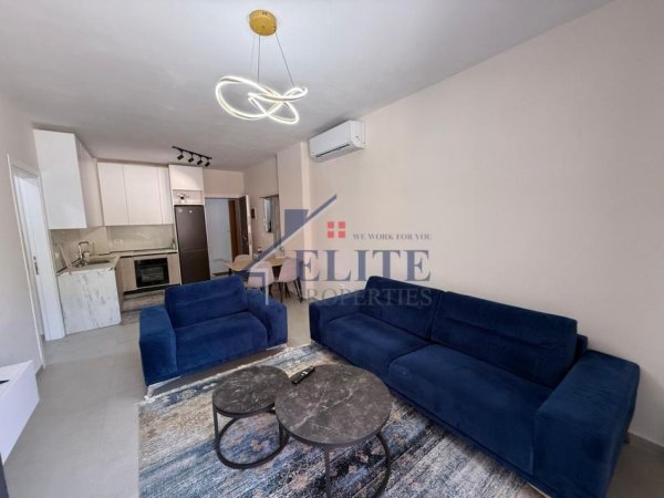 Tirane, jepet me qera apartament 1+1+Ballkon Kati 2, 70 m² 600 € (Kopshti Botaniku)