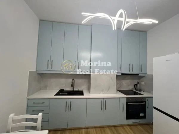 Tirane, jepet me qera apartament 1+1+Ballkon Kati 4, 60 m² 600 € (Ish Fusha Aviacionit)