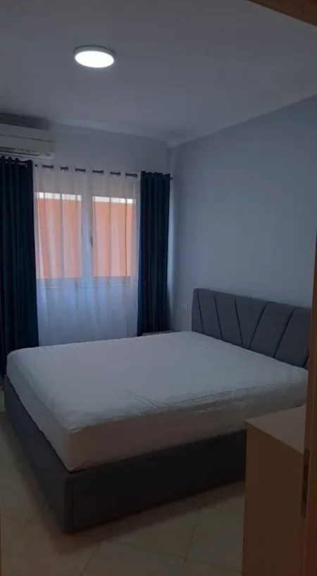 Tirane, shitet apartament 2+1+Ballkon Kati 4, 107 m² 258.120 € (liqeni i thate)