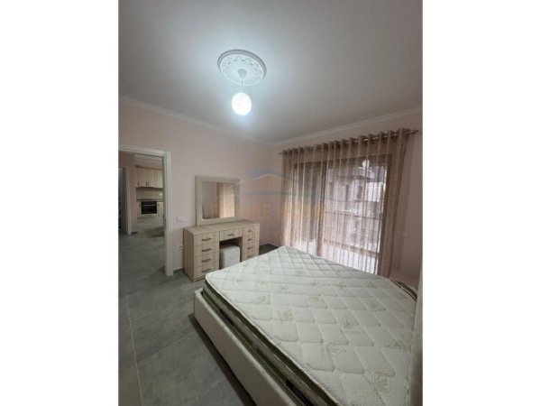 Tirane, jepet me qera apartament 1+1 Kati 5, 77 m² 500 € (Unaza e Re, Oasis Residence)