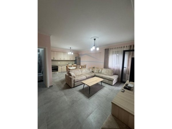 Tirane, jepet me qera apartament 1+1 Kati 5, 77 m² 500 € (Unaza e Re, Oasis Residence)