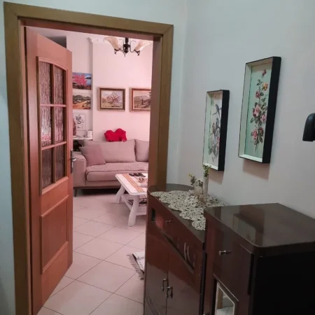 Tirane, shitet 1+1 Kati 5, 86 m² 195.000 € (zogu i zi)